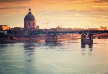 Vue sur l'hôtel la Grave et le pont neuf de Toulouse