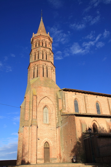 Eglise de Labège dans le centre ville
